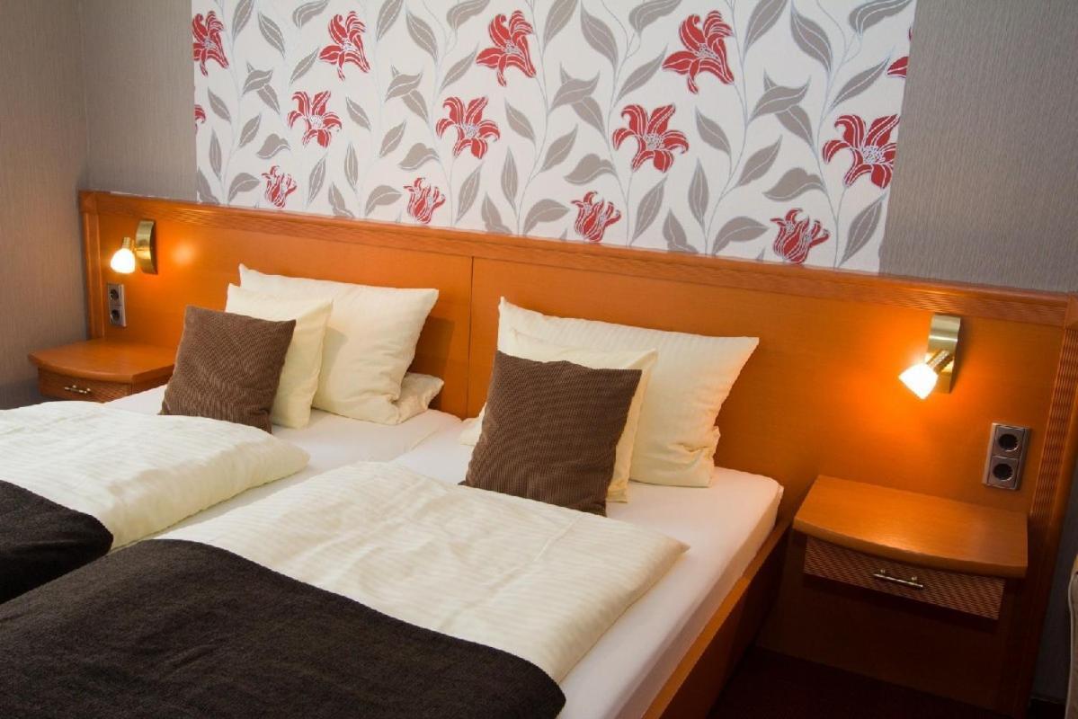 Hotel-Garni-Kachelburg 迪布利希 外观 照片